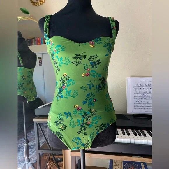 Hai studio original collection floral green body suit size m (us6) - Picture 5 of 13